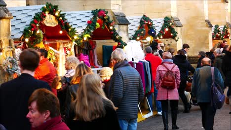 Winchester-Weihnachtsmarkt,-Shopping,-Stände-Und-Musik
