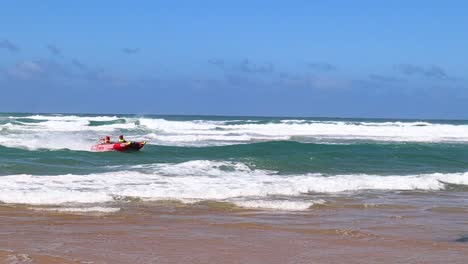 Trans-Agulhas-Race:-Rusgenot-Transport-arrives,-Aquila-Safari-departs