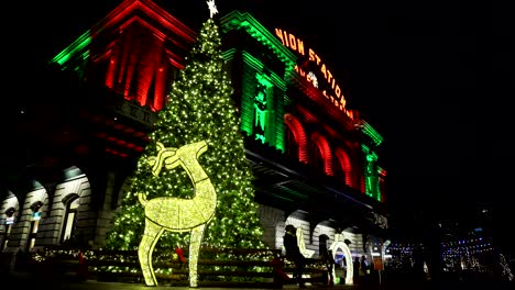 Decoración-De-Luces-Navideñas-En-La-Estación-Union