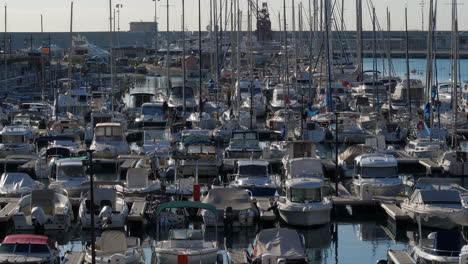 Boats-moored-in-the-port-of-Nice