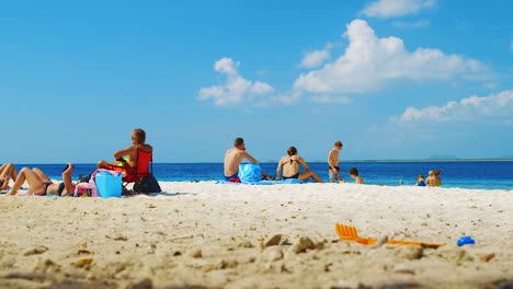 Ein-Perfekter-Erholsamer-Sommer-Am-Te-Amo-Beach,-Bonaire---Wide