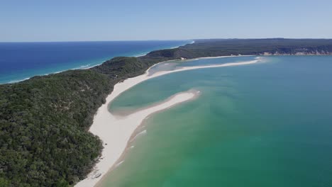 Beautiful-Beaches-Of-Double-Island-Point-In-Queensland,-Australia---aerial-panoramic