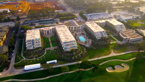 4k-Aerial-view-of-the-Hilton-Hotel-at-Torrey-Pines
