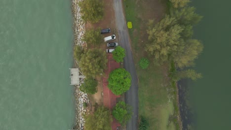 Drohnen-Draufsicht-Auf-Beliebte-Reiseziele-In-Den-Gewässern,-Marina-Island,-Malaysia