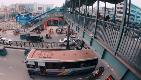 Timelapse-De-Una-Carretera-Muy-Transitada-En-Dhaka,-Bangladesh