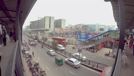 Timelapse-of-a-busy-road-in-Dhaka,-Bangladesh