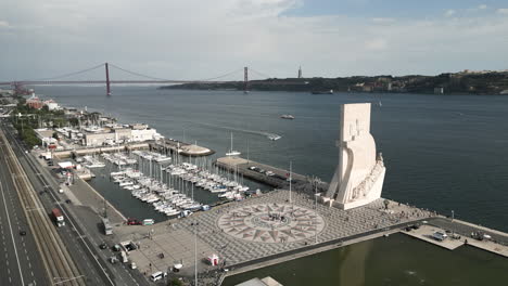 Drone-Shot-Flying-Over-Historical-Monument-in-Lisbon,-Portugal