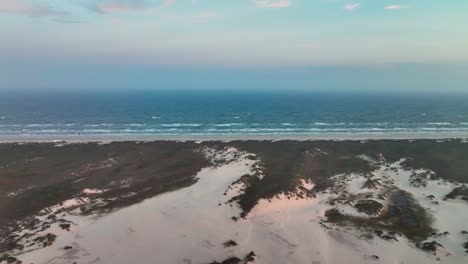 Scenic-Beach-In-Padre-Island-National-Seashore-In-Texas,-United-States---aerial-drone-shot