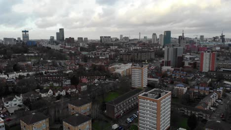 Toma-Amplia-De-Apertura-De-La-Ciudad-De-Birmingham-Filmada-En-4k-En-Un-Dron