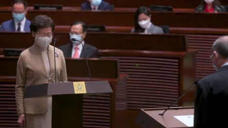 La-Ex-Directora-Ejecutiva-De-Hong-Kong,-Carrie-Lam,-Preside-La-Ceremonia-De-Juramento-En-La-Cámara-Principal-Del-Consejo-Legislativo