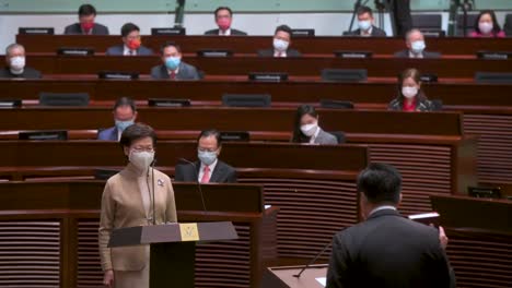 La-Ex-Directora-Ejecutiva-De-Hong-Kong,-Carrie-Lam,-Preside-La-Ceremonia-De-Juramento-En-La-Cámara-Principal-Del-Consejo-Legislativo