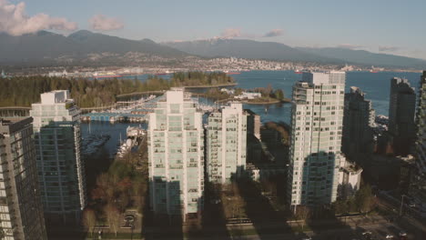Absteigende-Luft-über-Der-Wunderschönen-Landschaft-Von-Vancouver