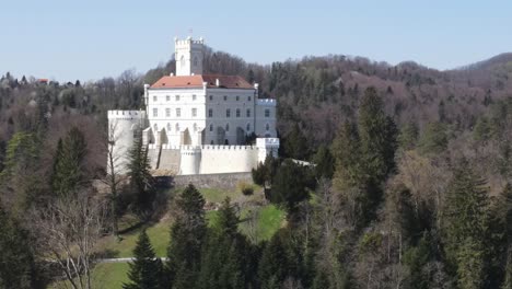 Drone-footage-of-one-of-the-most-beautiful-castles-in-Europe,-castle-Trakoscan-in-Croatia