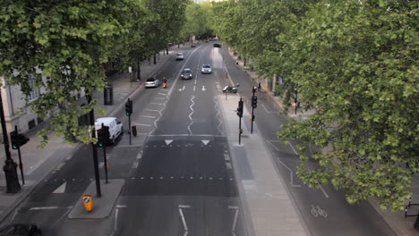 Traffic-on-A3211-Victoria-Embankment