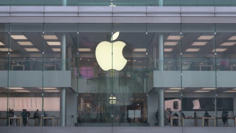 La-Marca-Multinacional-De-Tecnología-Estadounidense-Apple-Store-Y-El-Logotipo-Se-Ven-En-Hong-Kong