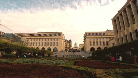 Mont-Des-Art-Garden-,-Complejo-Urbano-Y-Sitio-Histórico-En-El-Centro-De-Bruselas,-Bélgica