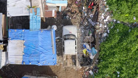 Armut-Und-Müll-Am-Fluss-Ozama,-Santo-Domingo