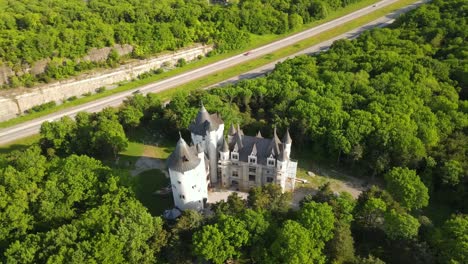 Fast-orbit-of-Castle-Gwynn-in-Arrington,-Tennessee