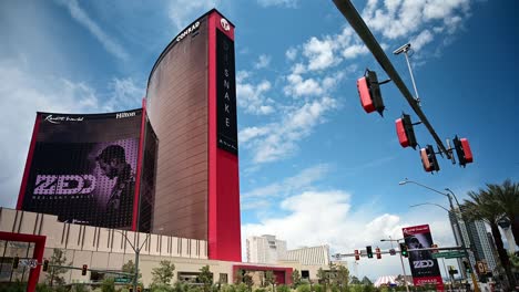 Resorts-World-Hotel-and-Casino-with-street-light-in-the-foreground