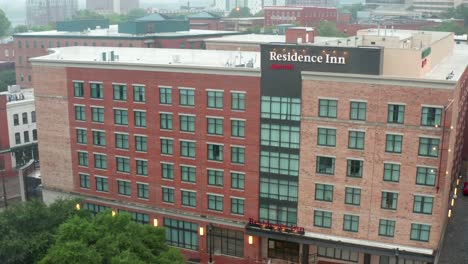 Residence-Inn-And-Courtyard-By-Marriott-Hotel-En-El-Centro-De-Richmond,-Virginia