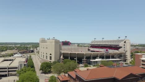 Sockel-Nach-Oben-Zeigt-Nebraska-Cornhuskers-NCAA-Football-Stadium