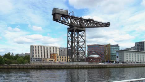 Finnieston-kran-Mit-Dem-Clyde-River,-Glasgow