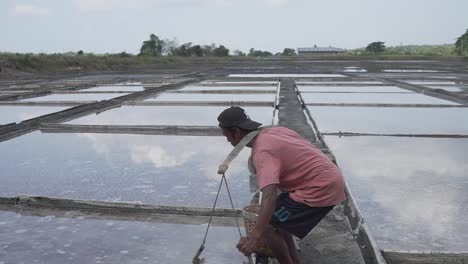 Cinematic-shot-of-salt-making-using-traditional-method