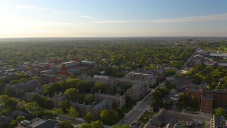 Vista-Aérea-De-Los-Edificios-Académicos-De-La-Universidad-De-Michigan,-Ann-Arbor,-Michigan