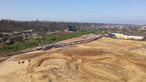 Luftaufnahme-Der-Baustelle-Des-Neuen-Stadions-In-San-Diego,-Mission-Valley