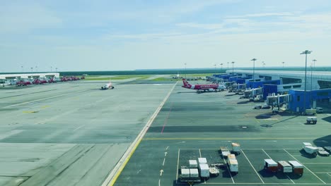 Ein-Kleiner-Clip-Vom-Internationalen-Flughafen-Von-Malaysia-In-Kuala-Lumpur