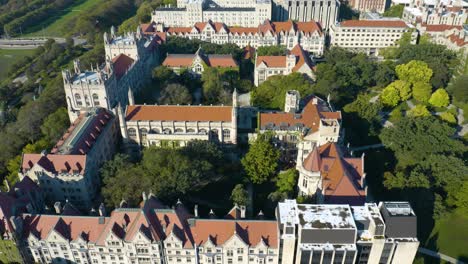 Vista-Aérea-Alta-Del-Quad-De-La-Universidad-De-Chicago