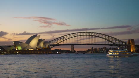 Sydney-Opera-House-day-to-nighttime-4k-Timelapse