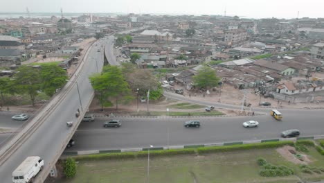 Oworosoki,-Lagos,-Nigeria--December-20-2022:-cityscape-of-Oworosoki-in-Lagos-Mainland-towards-the-third-mainland-bridge