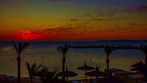 La-Luz-Dorada-Justo-Antes-Del-Amanecer---Lapso-De-Tiempo-Del-Amanecer-Del-Mar-Rojo