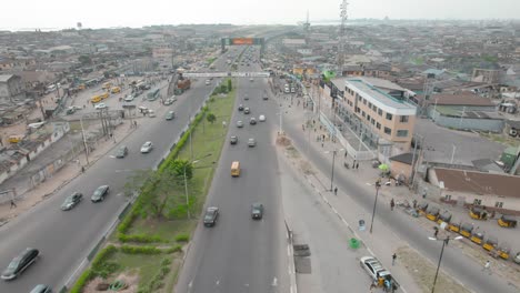 Oworosoki,-Lagos,-Nigeria--December-20-2022:-cityscape-of-Oworosoki-in-Lagos-Mainland-towards-the-third-mainland-bridge