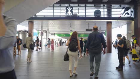 Sydney-CBD-commuters-and-tourists-walking-to-Circurar-quay-ferry-terminal-under-Sydney