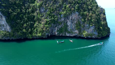 Imágenes-Aéreas-De-Koh-Tao-Y-Las-Islas-Circundantes