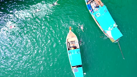 Barcos-En-La-Playa-De-Koh-Tao