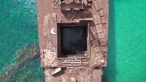 Majestic-aerial-view-flight-Flock-of-birds-over
Shipwreck-on-beach-sandbank-Lanzarote-Canary-Islands,-sunny-day-Spain-2023