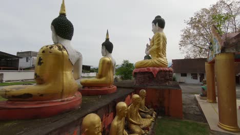 Fpv-drohnenaufnahme-Von-Buddha-Im-Thailändischen-Tempel