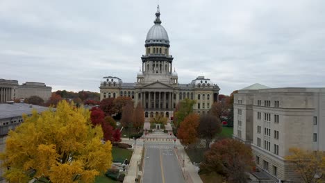 Illinois-state-capitol-in-Springfield-with-drone-pulling-out