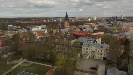 Tartu-oldest-Jaani-church-on-background