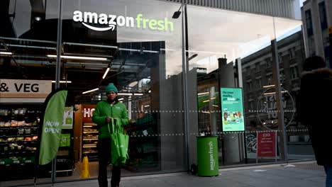 Amazon-Fresco,-Ahora-Abierto,-Southwark,-Centro-De-Londres,-Reino-Unido