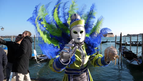 Venitan-Mago-De-La-Mascarada-Enmascarada-En-El-Carnaval-De-Venecia