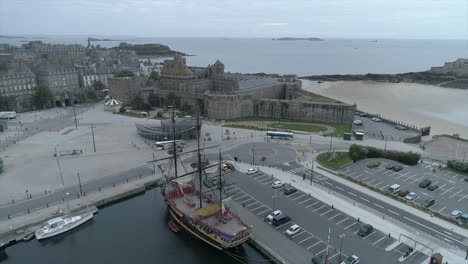 Imágenes-De-Drones-De-Etoile-Du-Roy,-Saint-malo,-Bretaña,-Francia