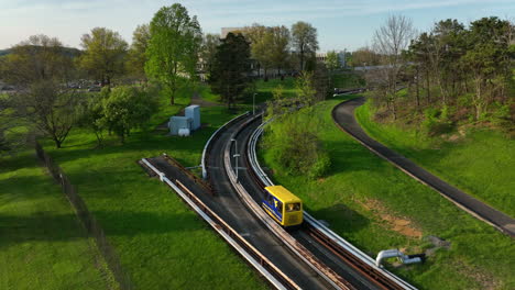 West-Virginia-University-WVU-personal-rapid-transit-vehicle-between-downtown-and-campus