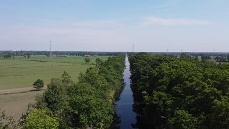 Das-Belgische-Kanalsystem-In-Lommel,-Belgien