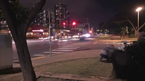 Timelapse-De-Escena-Nocturna-Por-El-Parque-Regional-Ala-Moana-En-Honolulu-Hawaii