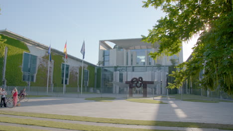 Bundeskanzleramt-Im-Regierungsbezirk-Berlin-An-Sonnigen-Tagen