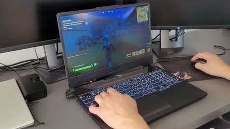 Jugar-Y-Perder-En-Fortnite-En-Una-Computadora-Portátil-Para-Juegos